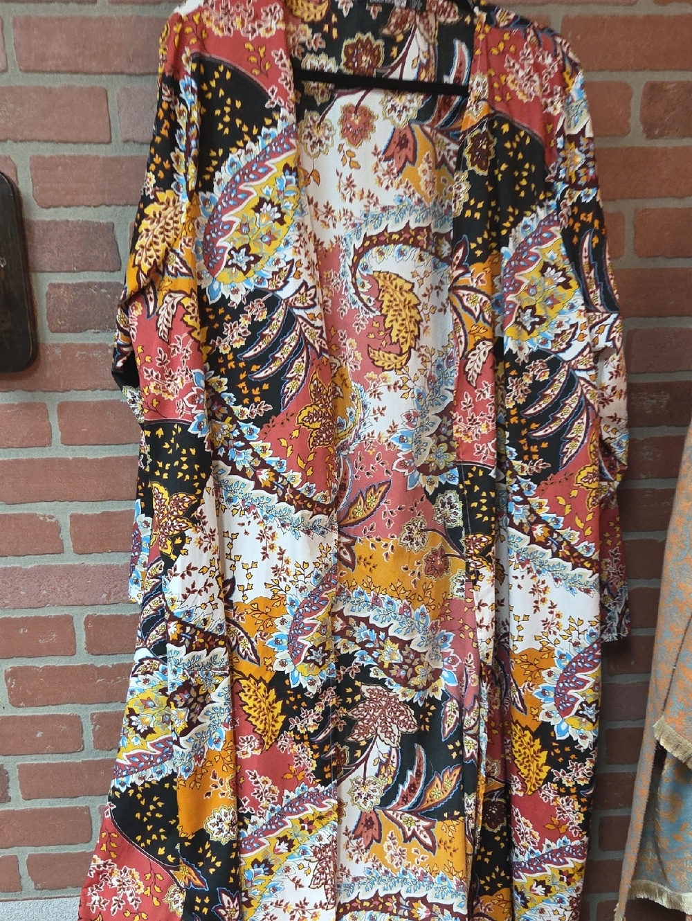 Boohoo Floral Paisley Print Kimono in Black, Yellow & Rust Sz 18